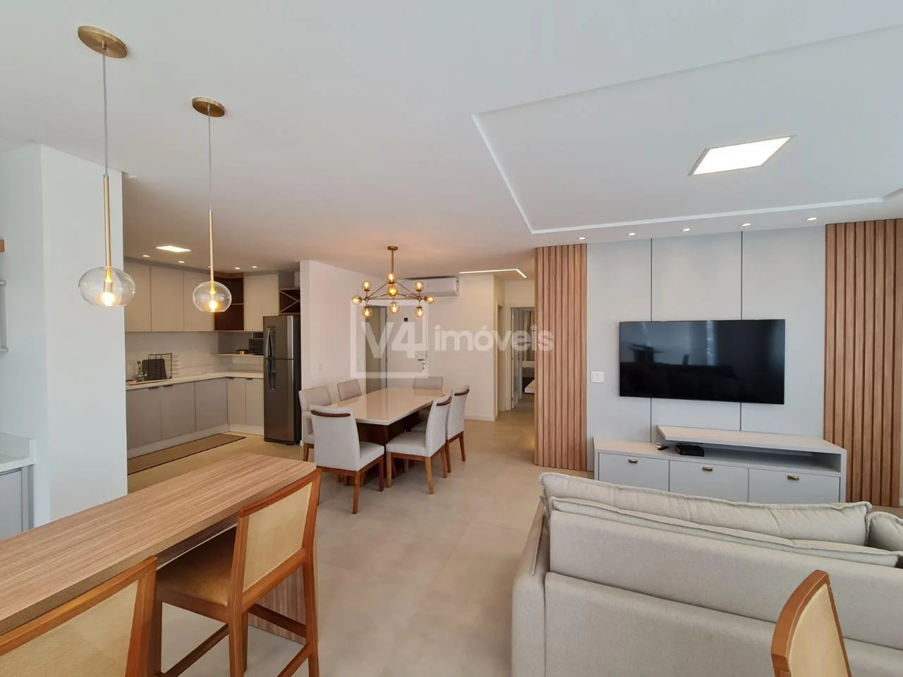 Apartamento à venda no Ed. Farol Ilha da Paz, BALNEARIO CAMBORIU - SC