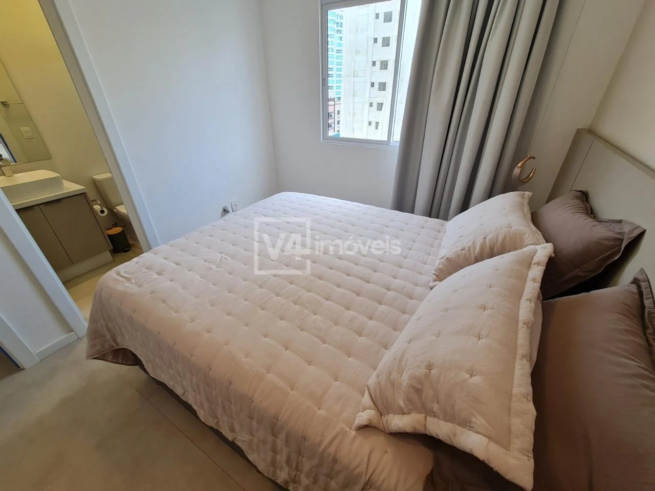 Apartamento à venda no Ed. Farol Ilha da Paz, BALNEARIO CAMBORIU - SC