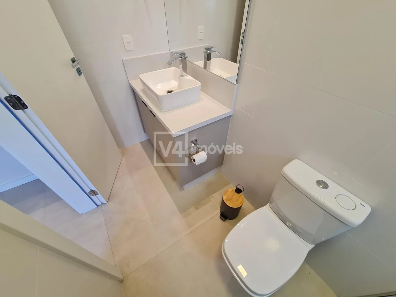 Apartamento à venda no Ed. Farol Ilha da Paz, BALNEARIO CAMBORIU - SC