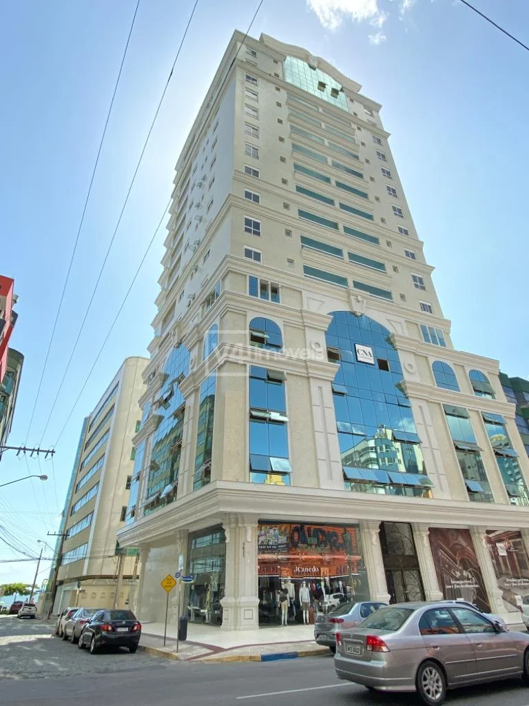 Apartamento à venda no Edifício Vogue CNA em Meia Praia, ITAPEMA - SC