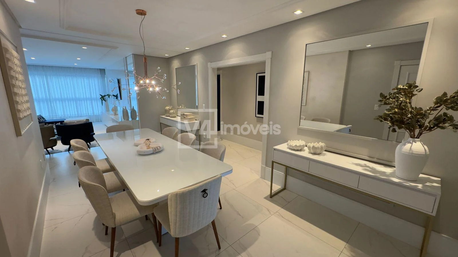 Apartamento à venda no Edifício Vogue CNA em Meia Praia, ITAPEMA - SC