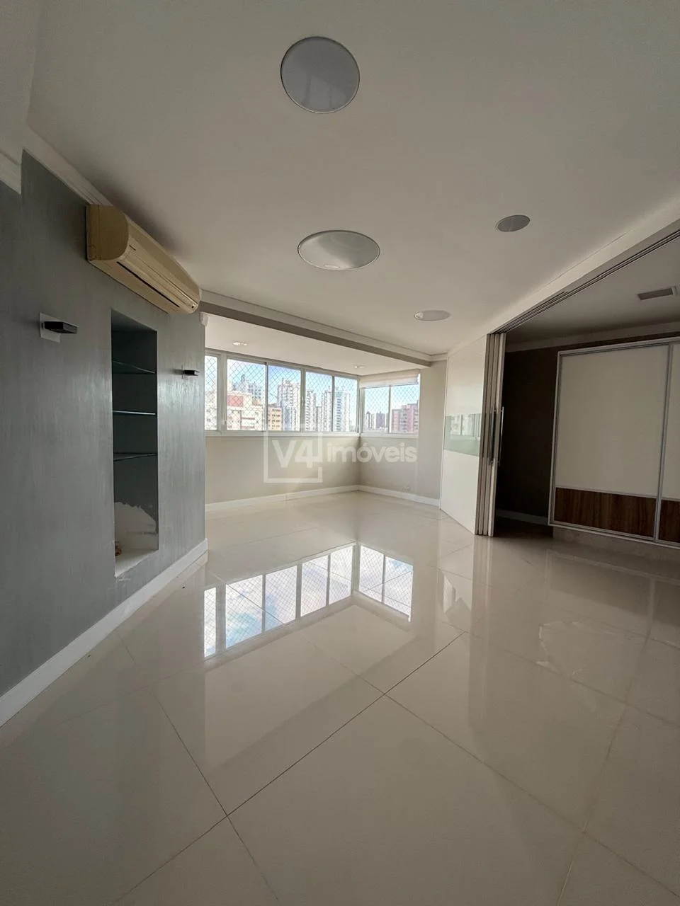 Apartamento Duplex à venda no Edifício Valentina no Centro, CASCAVEL - PR