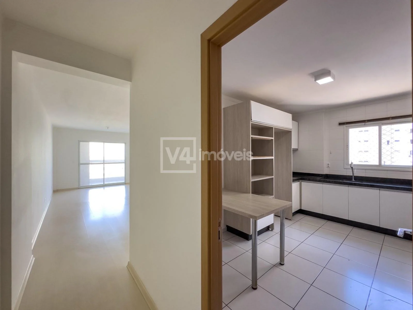 Apartamento à venda no Edifício Armando Rezende no Centro, CASCAVEL - PR
