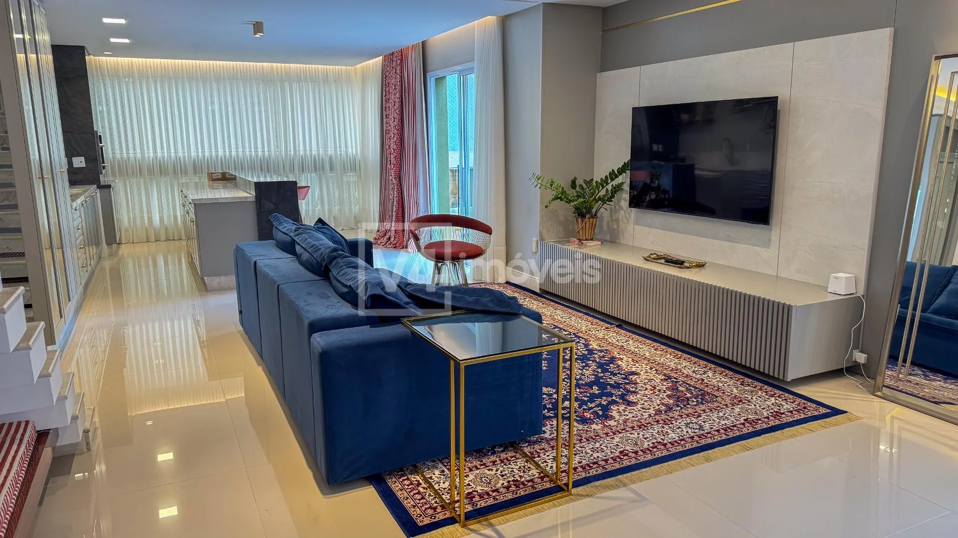 Apartamento à venda no Edifício Marie Antonette Residencial  em Meia Praia, ITAPEMA - SC