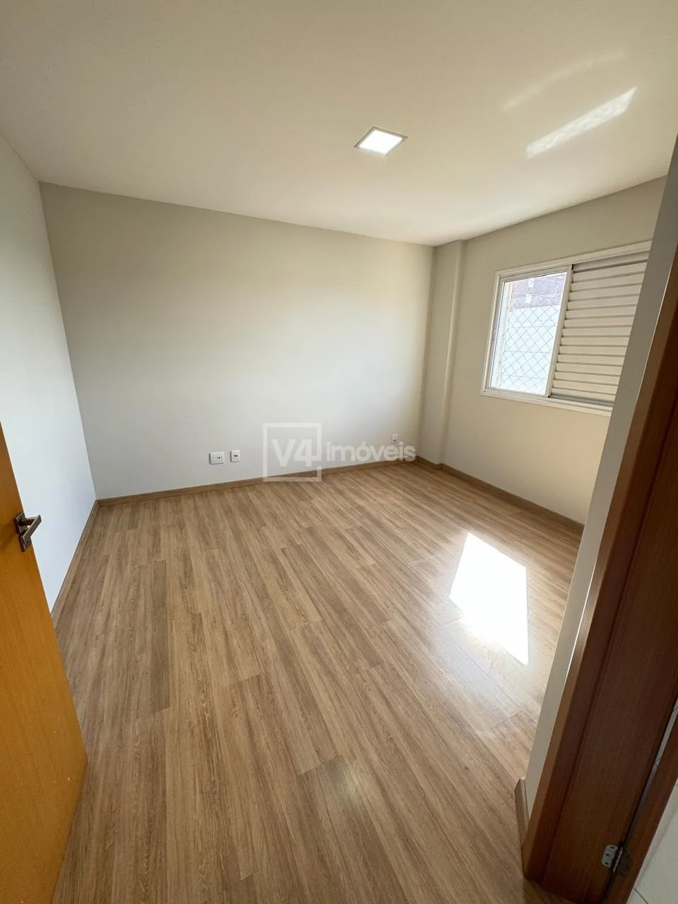 Apartamento à venda no Edifício Tulipa, Centro, CASCAVEL - PR