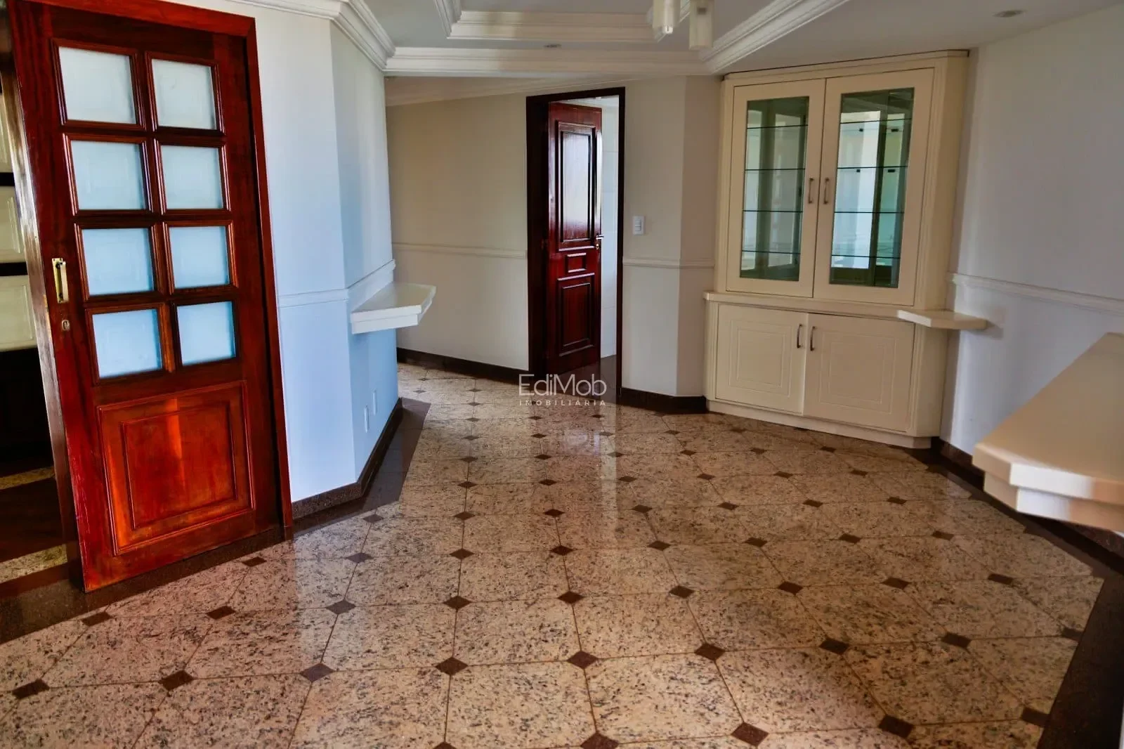 Apartamento à venda em Centro, Cascavel