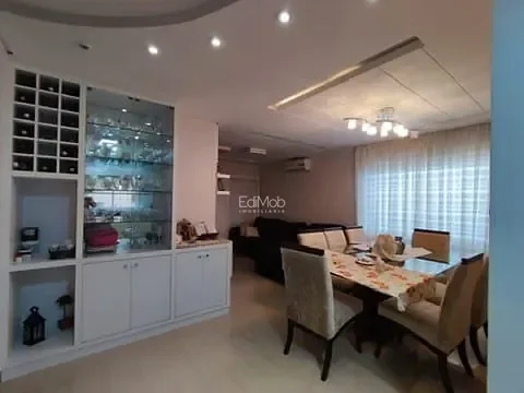 Casa à venda em Nova York, Cascavel