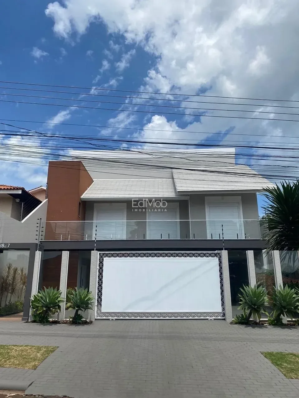 Sobrado à venda em Centro, Cascavel