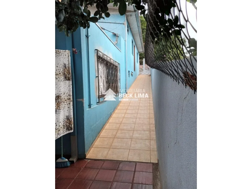 Casa a Venda - Rua Volochem - Universitario