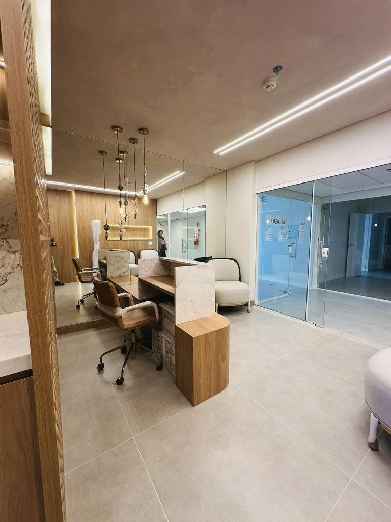 Sala Comercial à Venda - Dom Medical Center - Centro