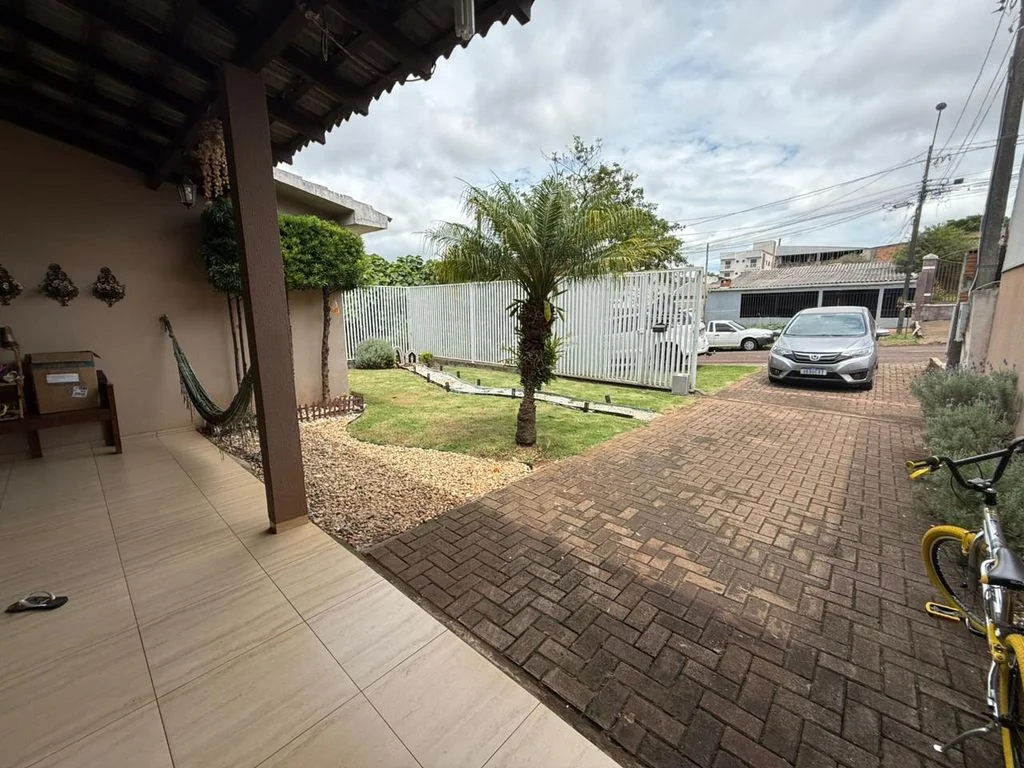Casa no Claudete com Terreno 437 m² e Segunda Residência