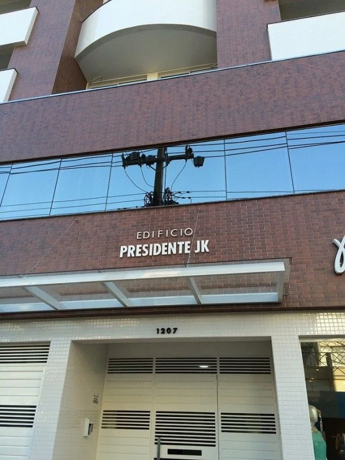 Oportunidade no Centro: Sala Comercial Térrea Próxima ao Clube Comercial!