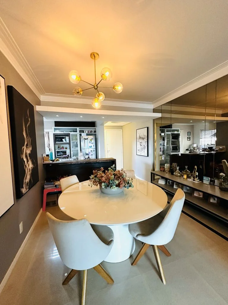 Apartamento Mobiliado à Venda - Edifício Flor de Lis - Centro