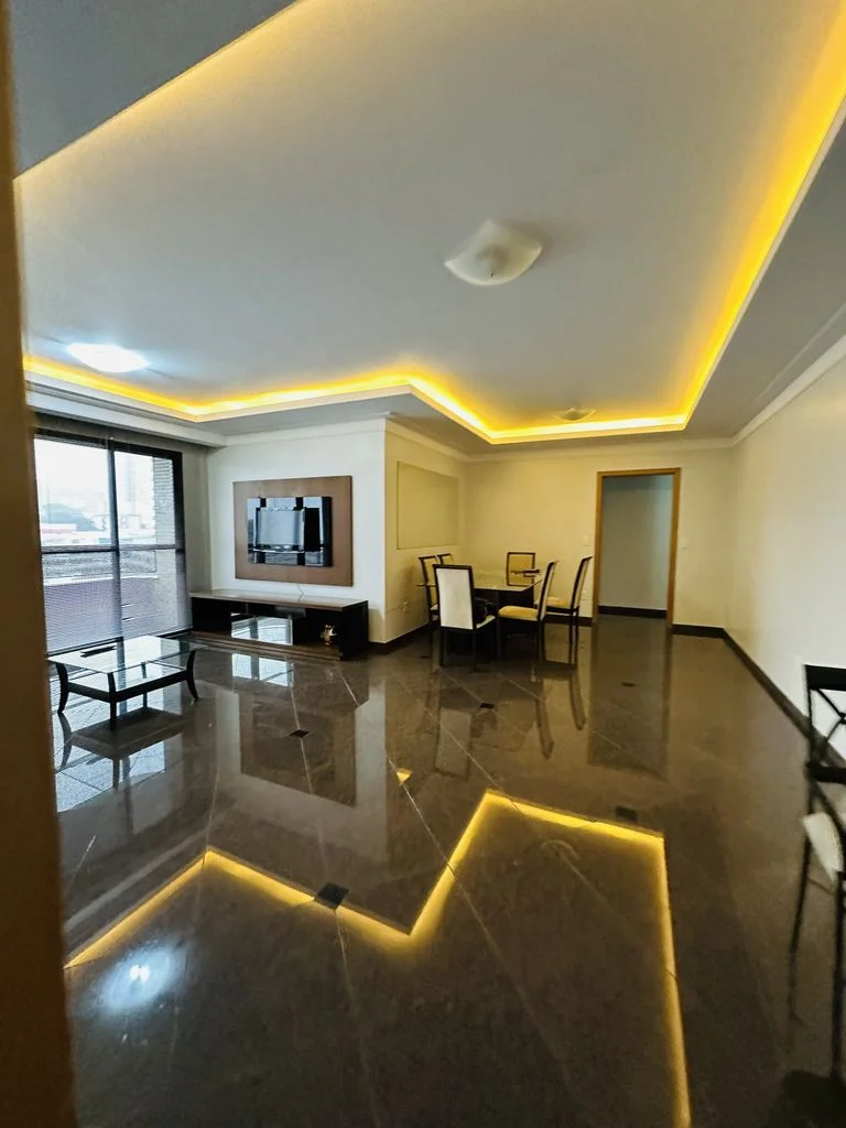 Apartamento à Venda - Edifício Semar - Centro