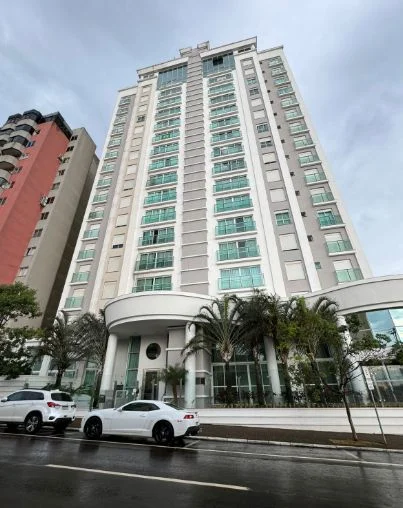 APARTAMENTO MOBILIADO À VENDA |EDIFÍCIO CONTEMPORANEAU | 1 SUÍTE + 2 DORMITÓRIO