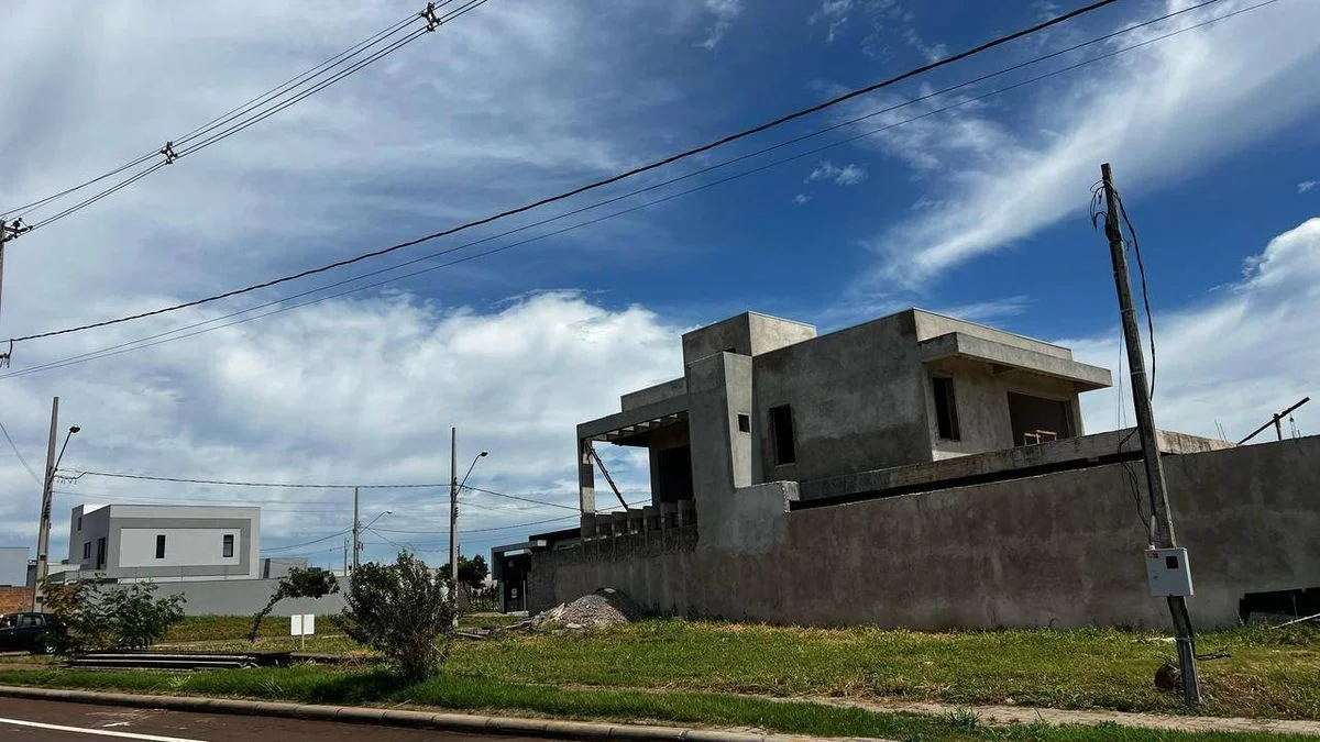 Residencial à Venda, Recanto Tropical - Cascavel ( Vendido)