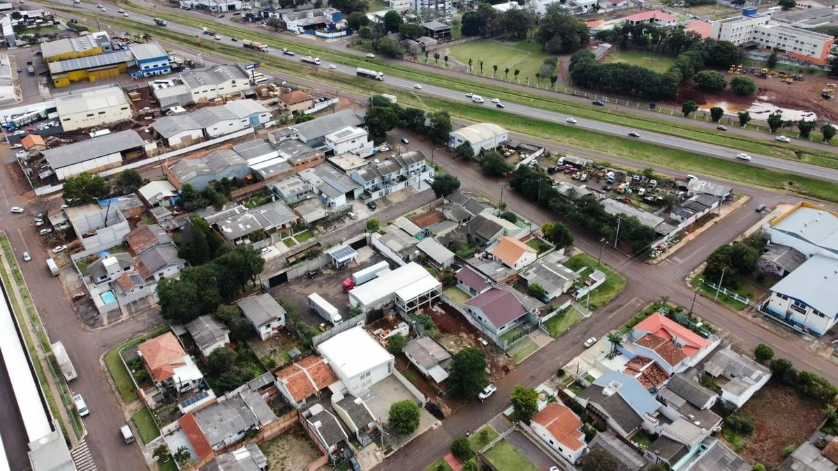 Residencial à Venda, Universitário - Cascavel