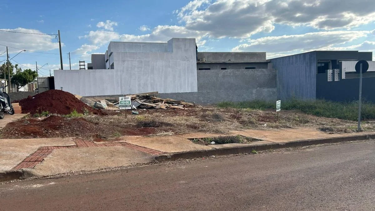 Residencial à Venda, Esmeralda - Cascavel