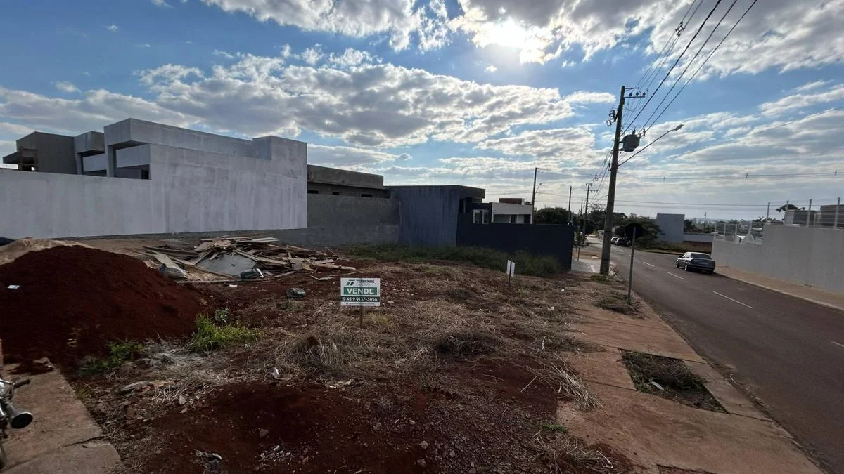 Residencial à Venda, Esmeralda - Cascavel
