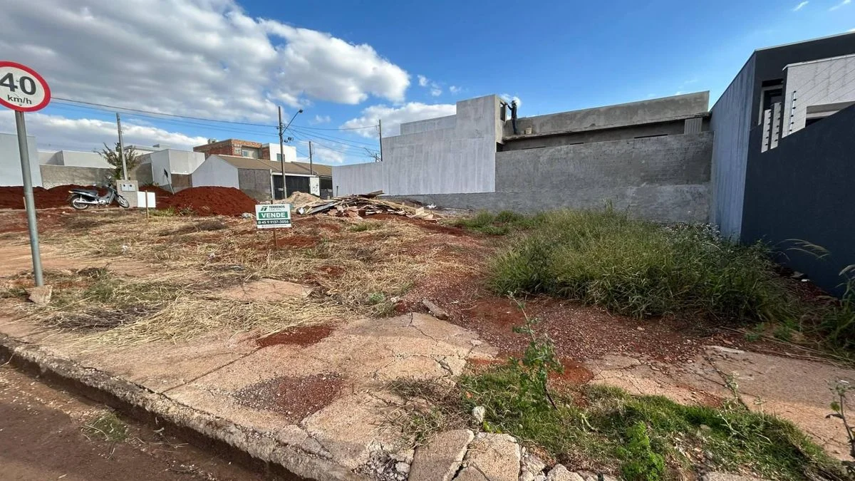 Residencial à Venda, Esmeralda - Cascavel