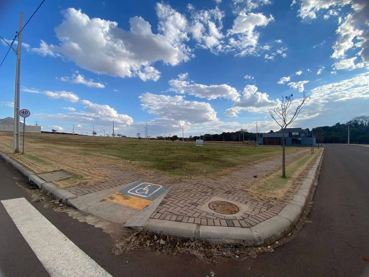 Residencial à Venda, Recanto Tropical - Cascavel