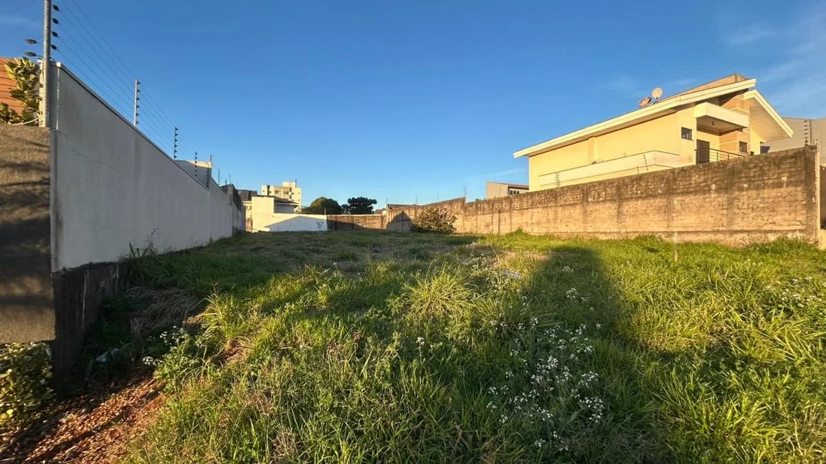Residencial à Venda, Country - Cascavel