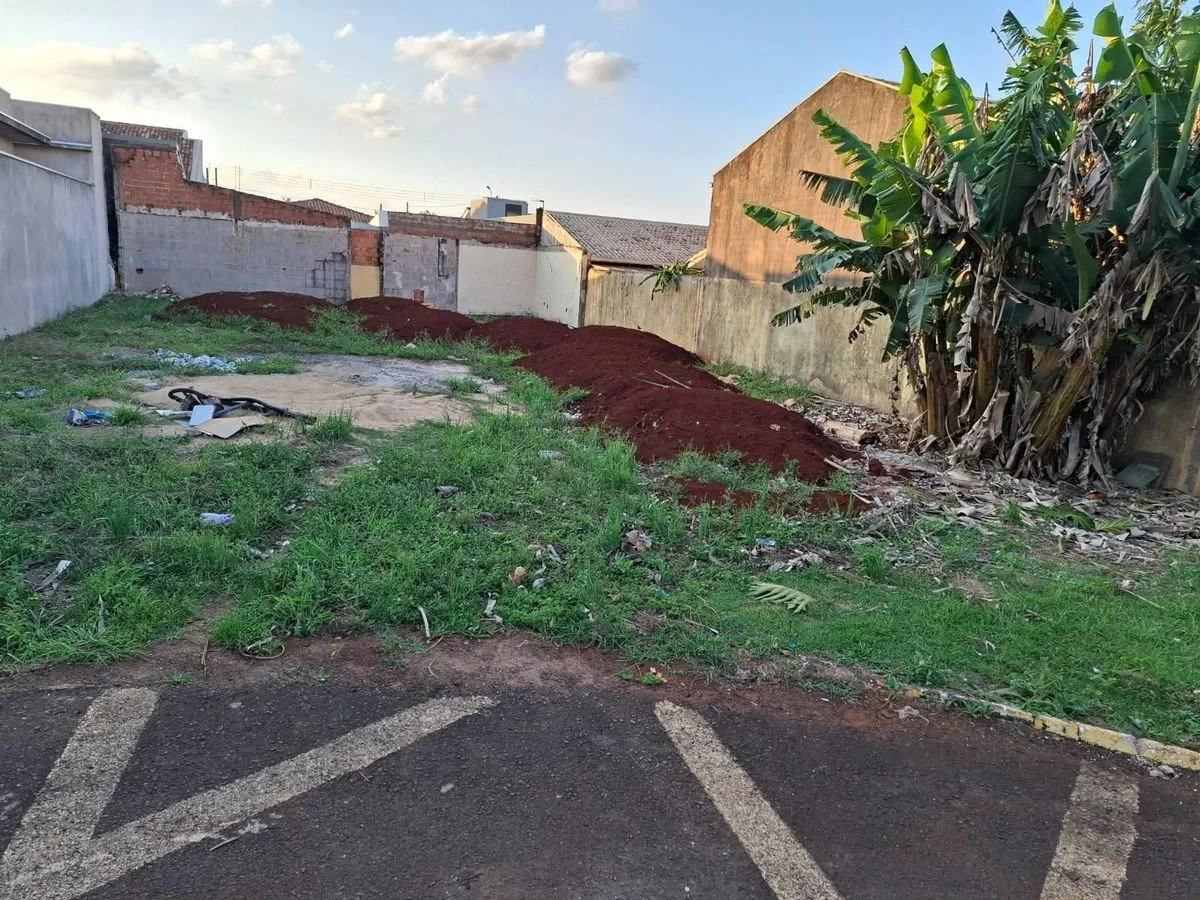 Residencial à Venda, Pacaembu - Cascavel