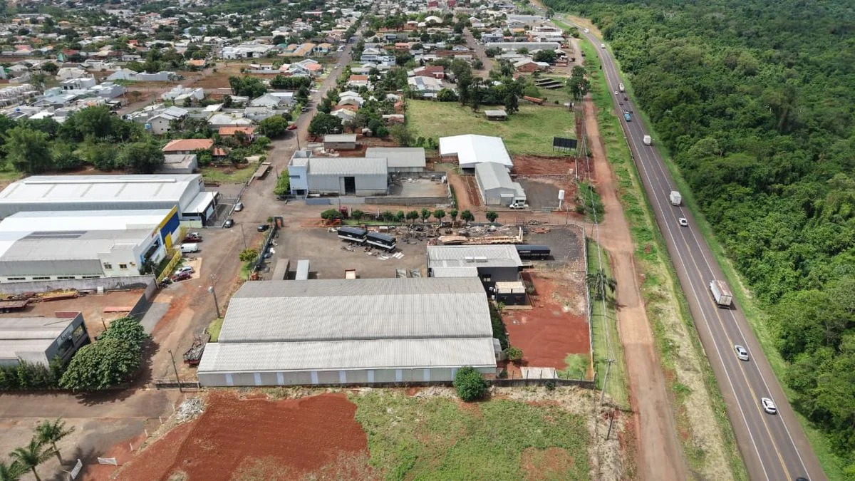 Industrial à Venda - Céu Azul