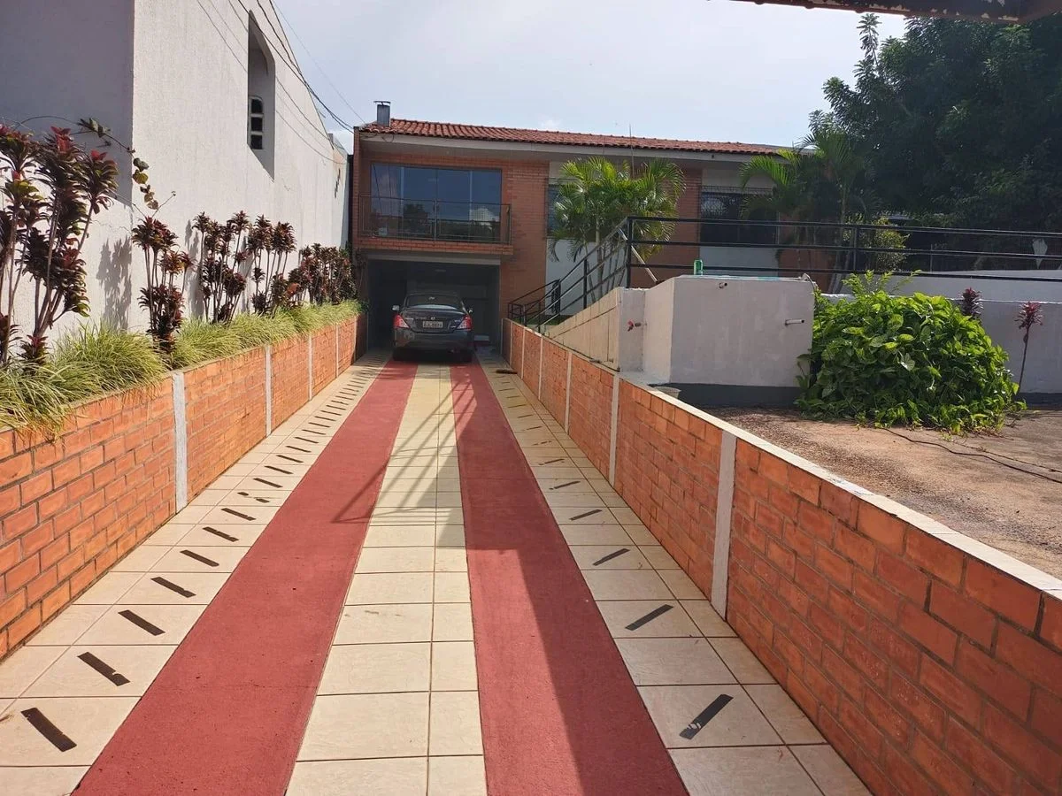 Residencial à Venda, Região do Lago - Cascavel