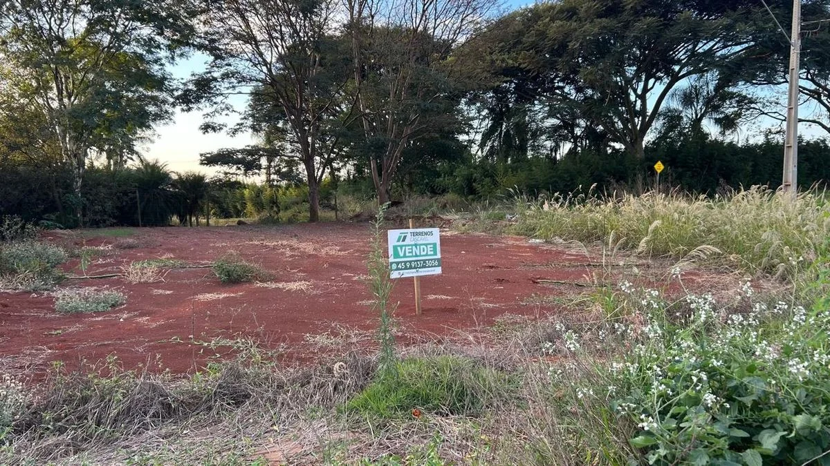Terreno Excelente de Esquina no Colina Dourada