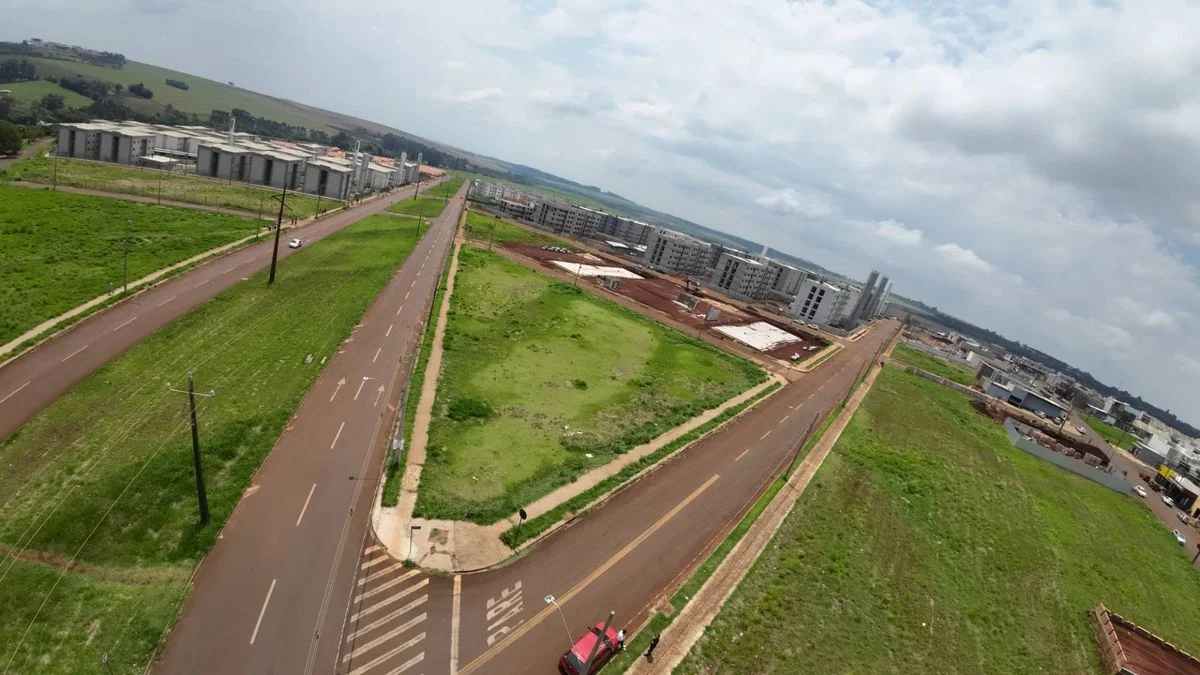 Comercial DE ESQUINA AV. DAS TORRES - Cascavel