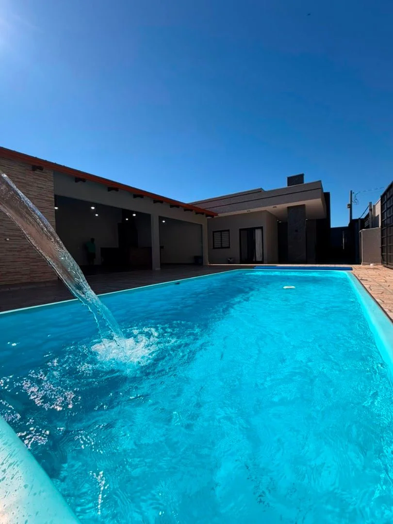 Casa à venda no Recanto Tropical