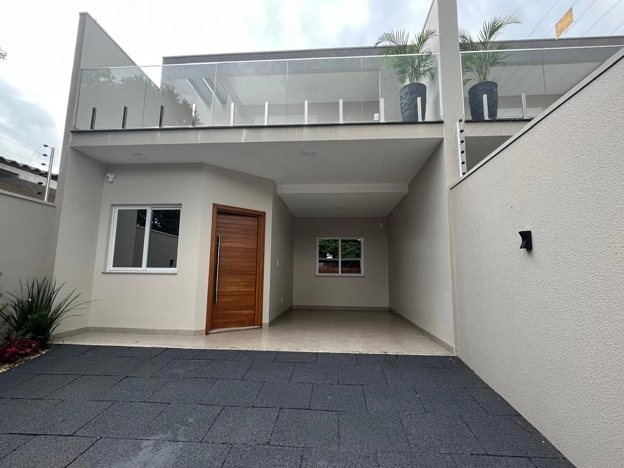 SOBRADO ALTO PADRÃO - BAIRRO SANTA CRUZ