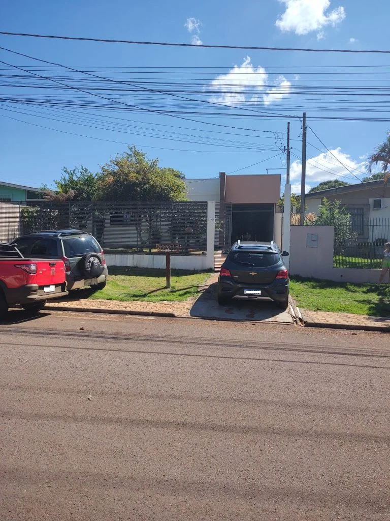 Casa a Venda - Rua Paranaguá - Jardim Gramado