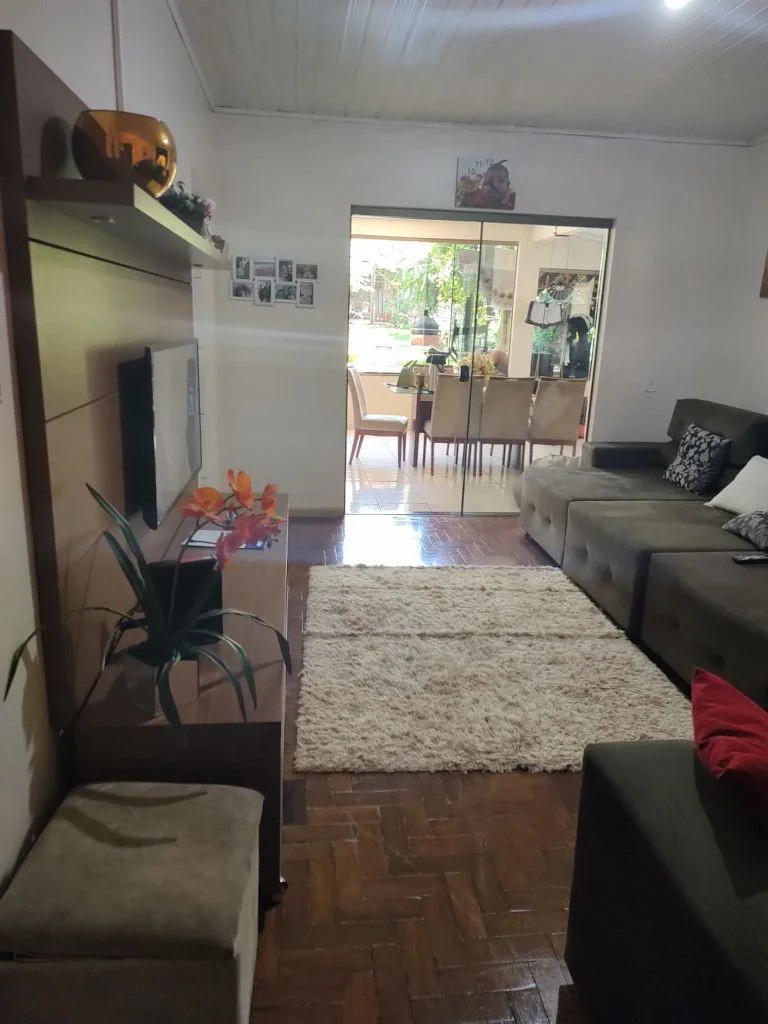 Casa a Venda - Rua Paranaguá - Jardim Gramado