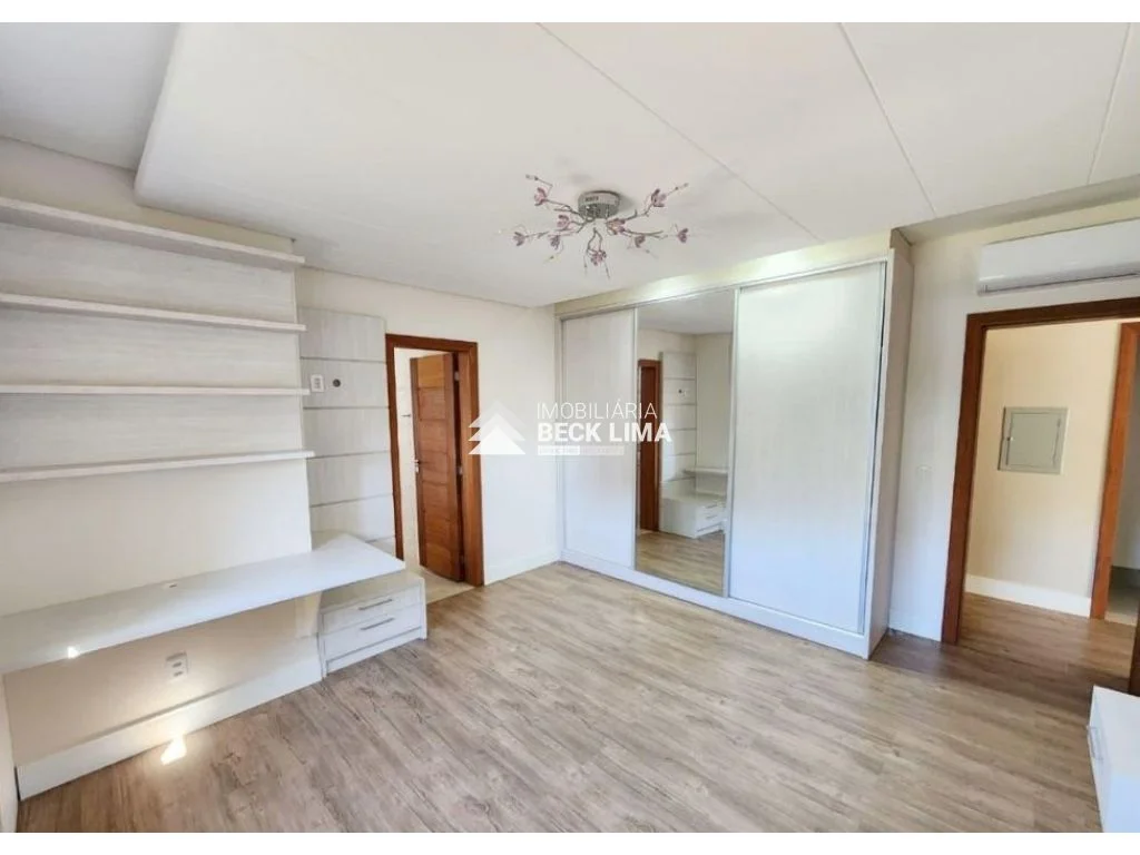 Sobrado Semimobiliado à Venda - Condomínio Residencial Treviso - FAG
