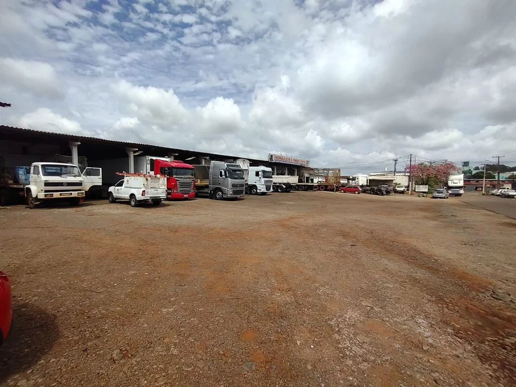 Imovel comercial com potencial de mobilidade diversa.
