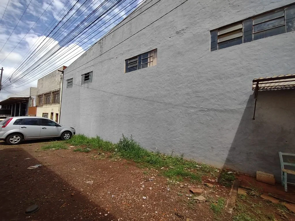 Imovel comercial com potencial de mobilidade diversa.