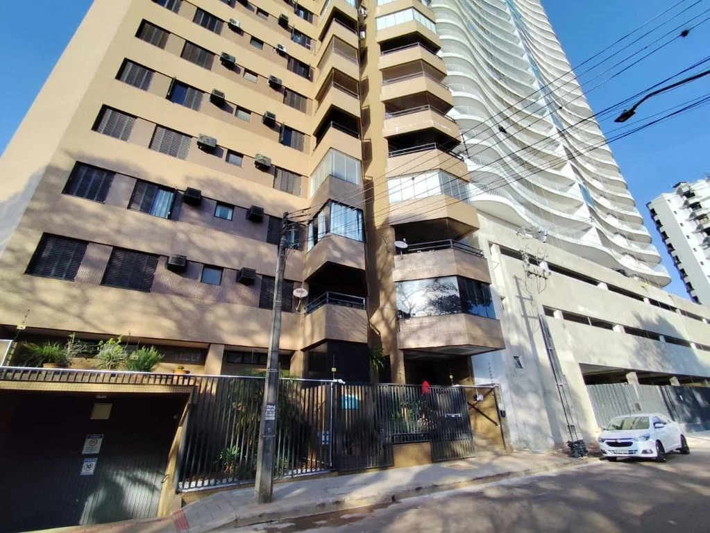 Cobertura Triplex à Venda - Edifício Florença - Em frente a Praça Getulio Vargas