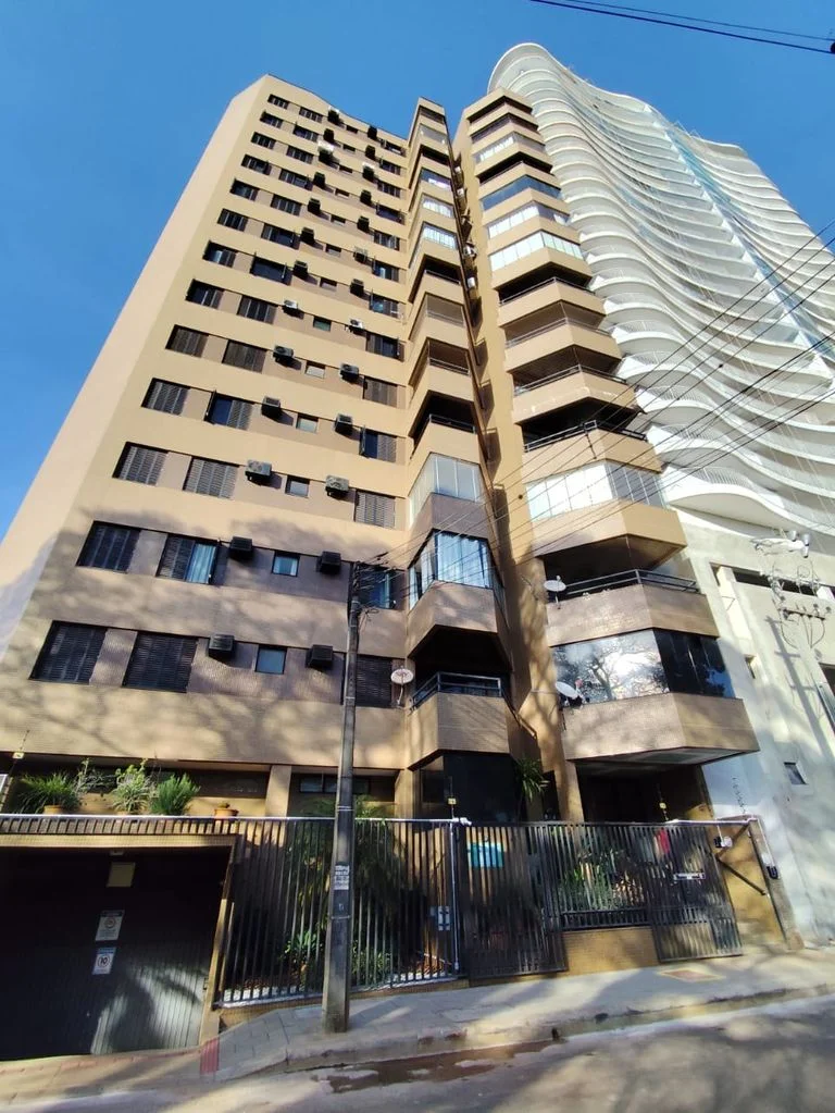 Cobertura Triplex à Venda - Edifício Florença - Em frente a Praça Getulio Vargas