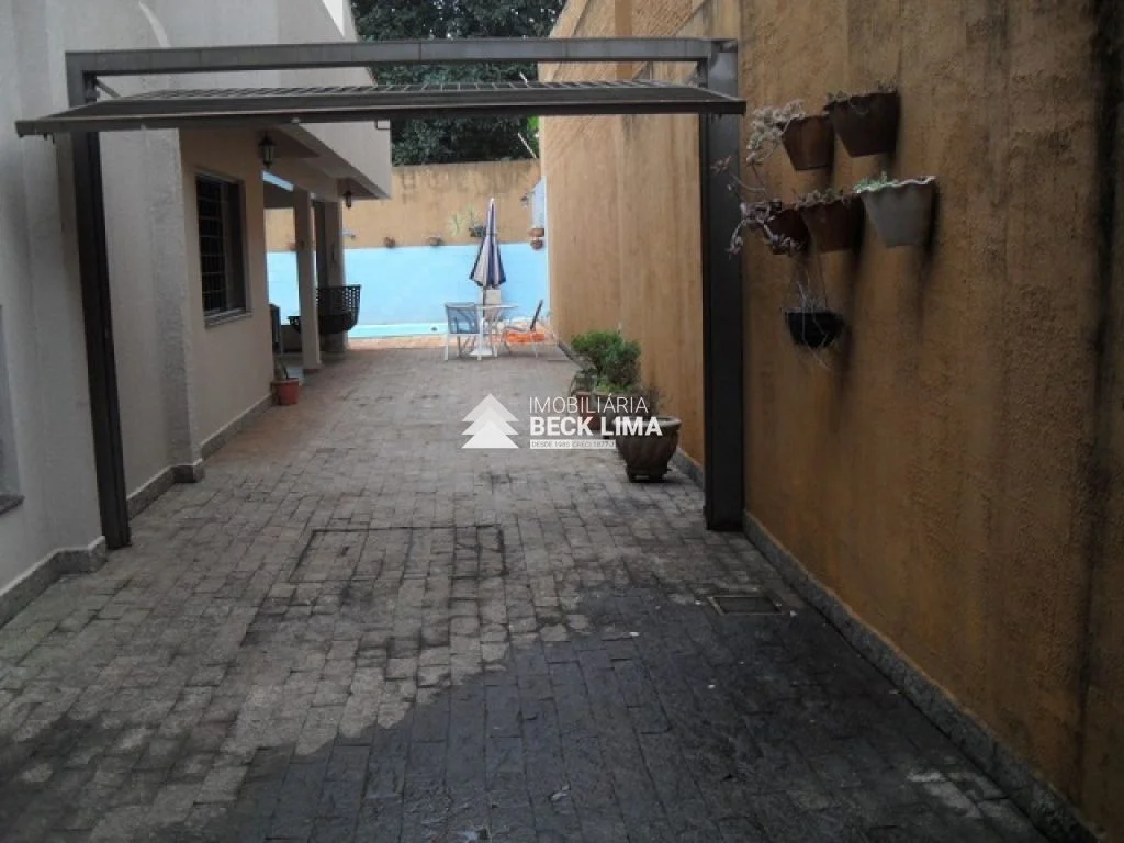Salas Comerciais com Sobrado Residencial - Rua Vicente Machado - Centro