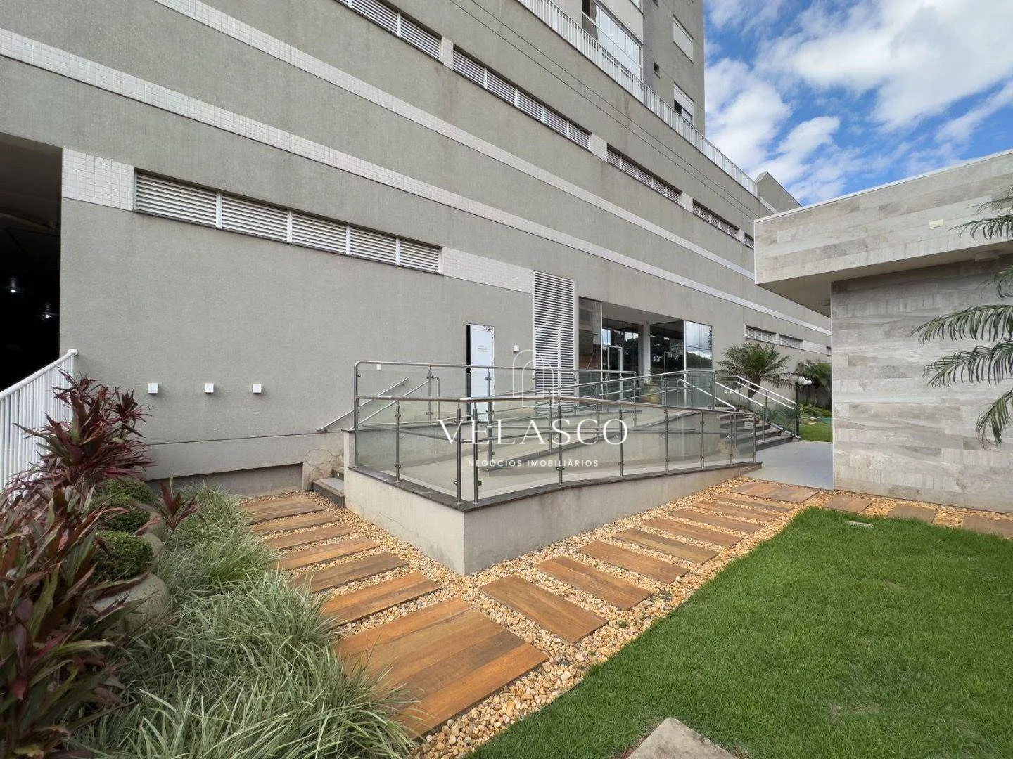 Apartamento com 3 dormitórios à venda, 140 m² por R$ 1.475.000 - Centro - Cascavel/PR
