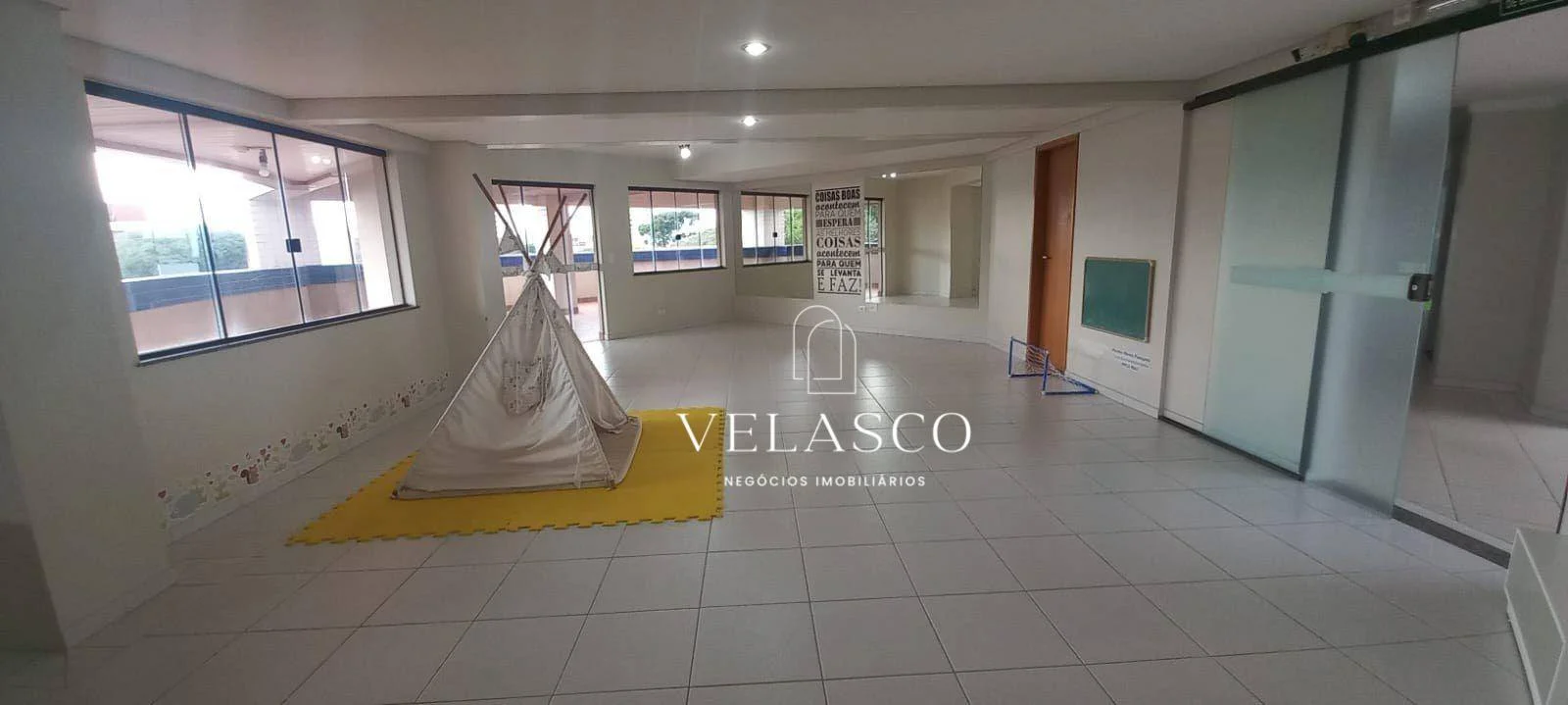 Apartamento com 2 dormitórios à venda, 69 m² por R$ 515.000,00 - Centro - Cascavel/PR