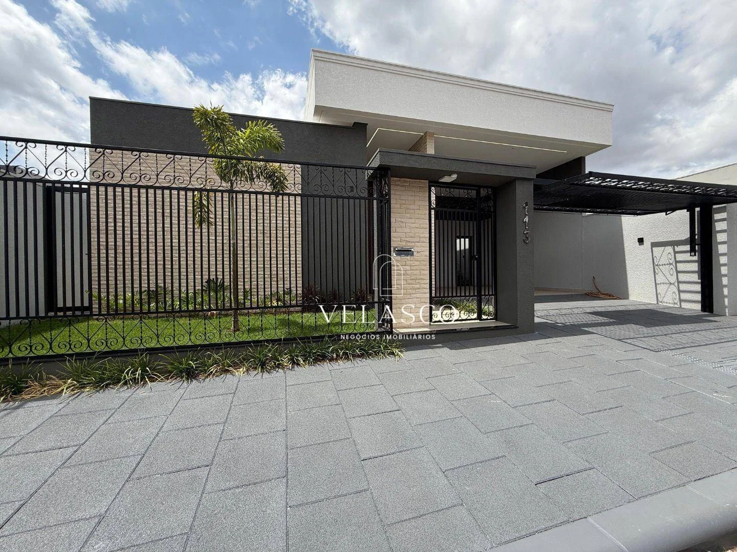 Casa com 3 dormitórios à venda, 206 m² por R$ 1.800.000 - Tropical III - Cascavel/PR