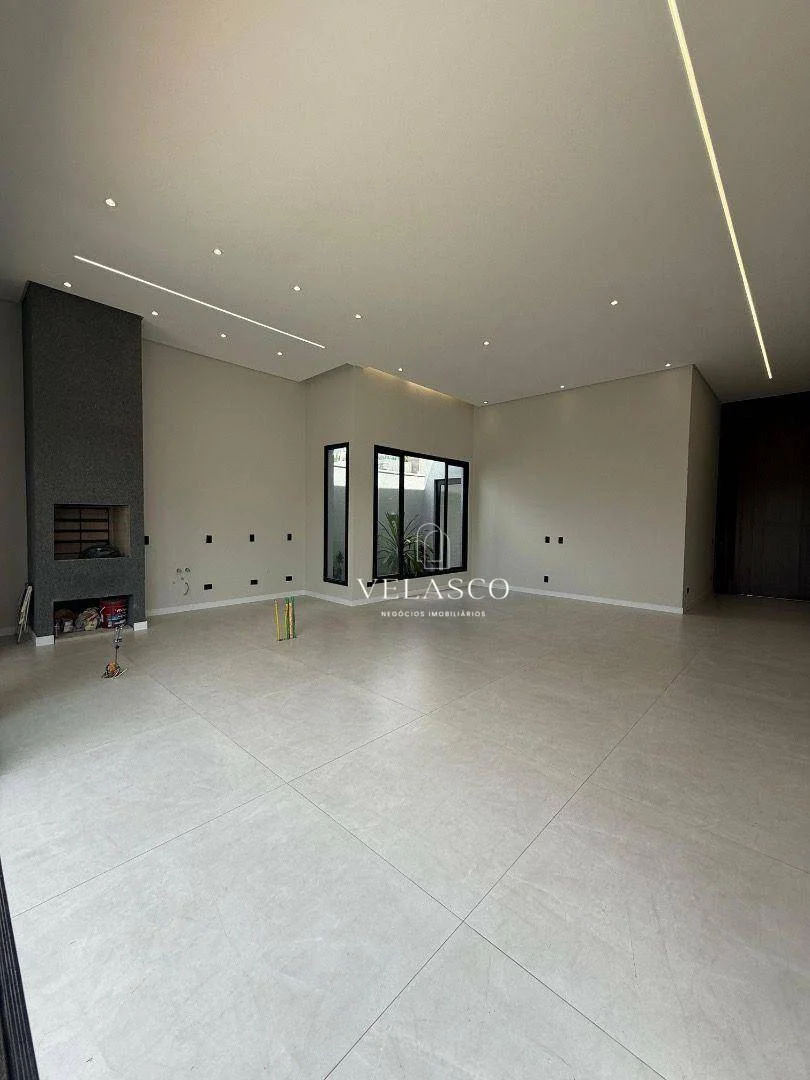 Casa com 3 dormitórios à venda, 206 m² por R$ 1.800.000 - Tropical III - Cascavel/PR