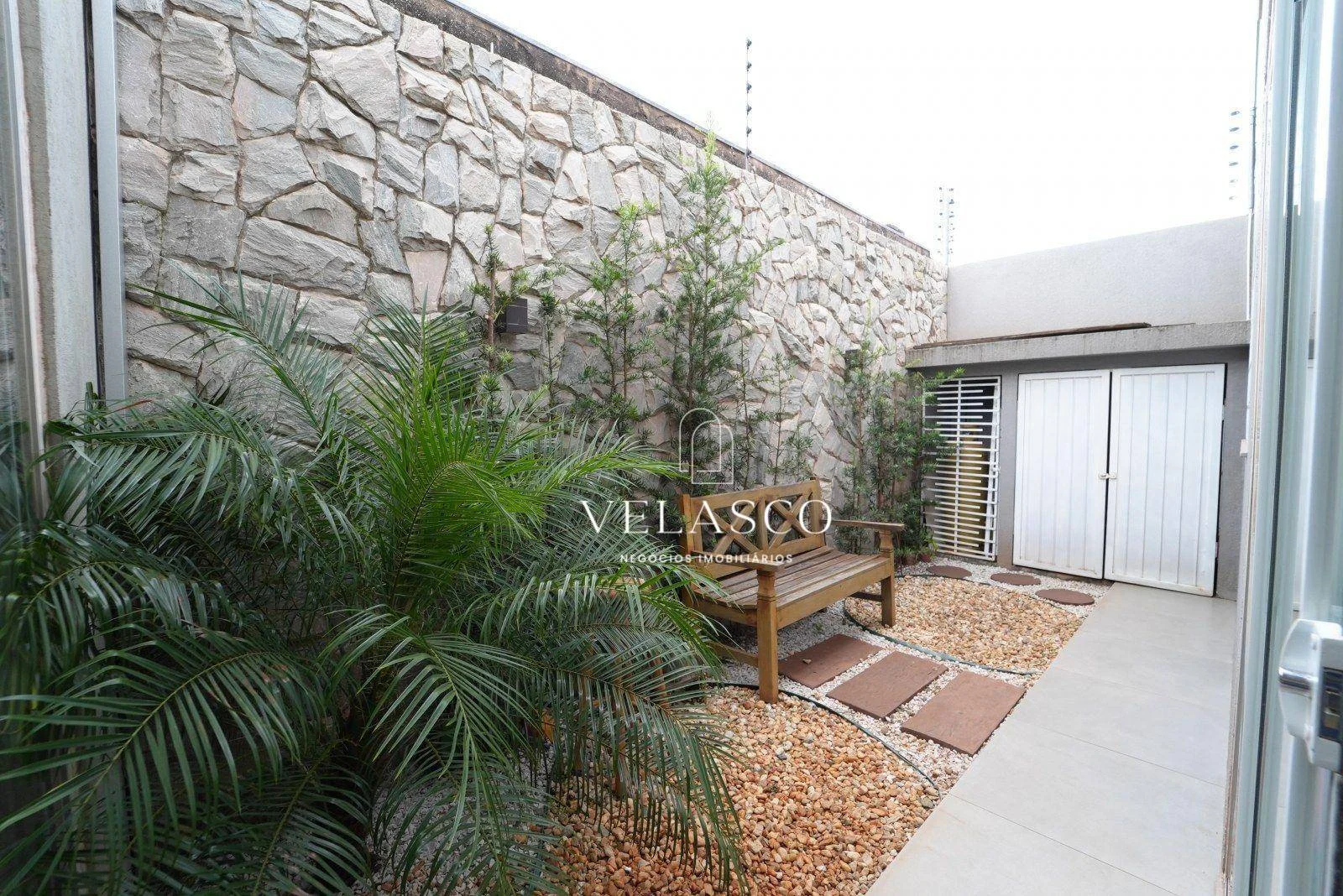 Sobrado com 3 dormitórios à venda, 144 m² por R$ 980.000 - Pioneiros Catarinenses - Cascavel/PR