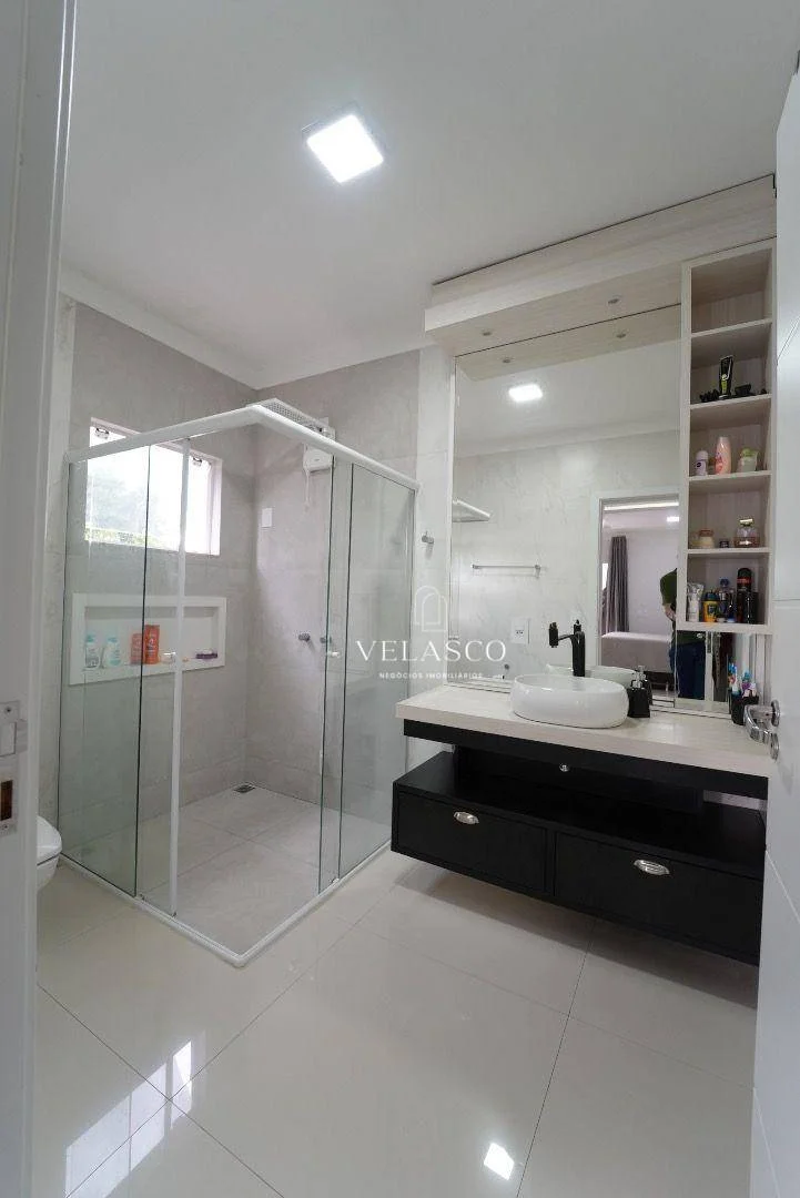 Sobrado com 3 dormitórios à venda, 144 m² por R$ 980.000 - Pioneiros Catarinenses - Cascavel/PR