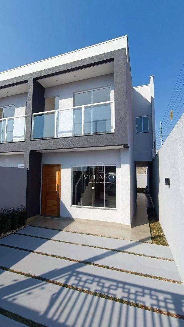 Sobrado com 3 dormitórios à venda, 91 m² por R$ 410.000 - Florais do Parana - Cascavel/PR