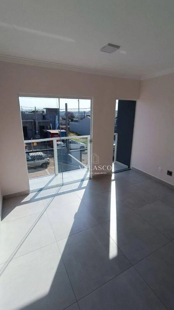Sobrado com 3 dormitórios à venda, 91 m² por R$ 410.000 - Florais do Parana - Cascavel/PR