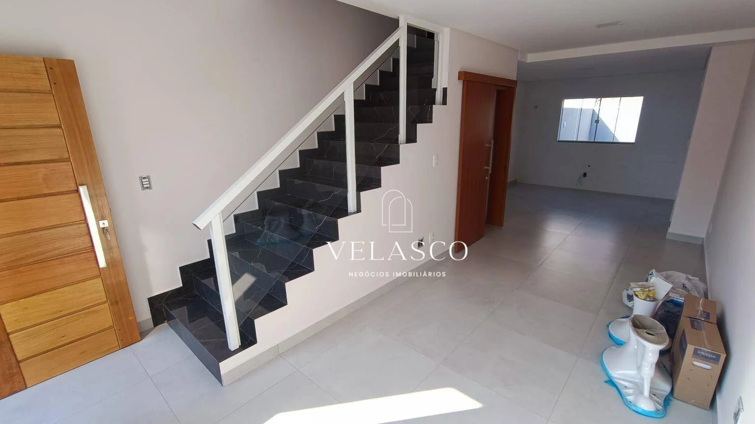 Sobrado com 3 dormitórios à venda, 91 m² por R$ 410.000 - Florais do Parana - Cascavel/PR